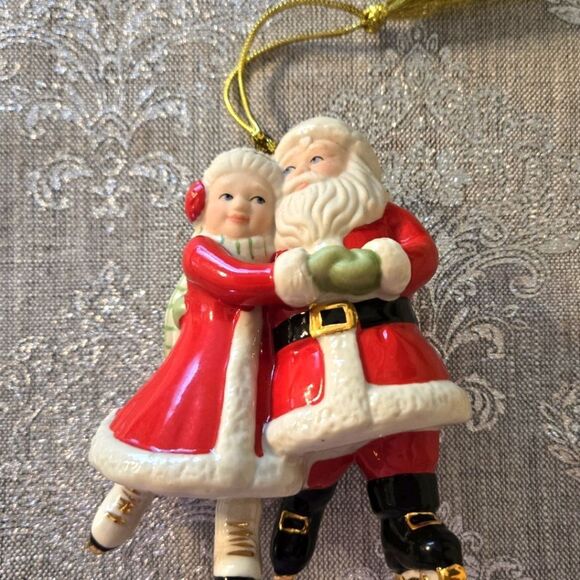 🎄🛍❤️LENOX ICE SKATING SANTA & MRS. CLAUS CHRISTMAS TREE ORNAMENT GOLD in BOX - Picture 7 of 11